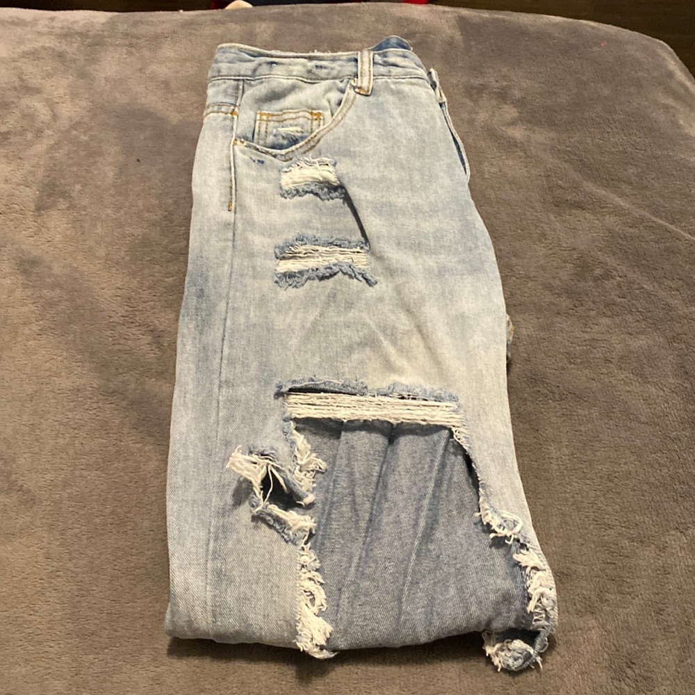 super cute baggy ripped jeans